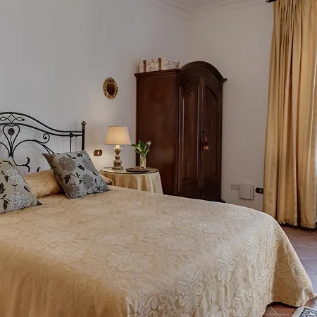 Del Papa Vendégház Lucca