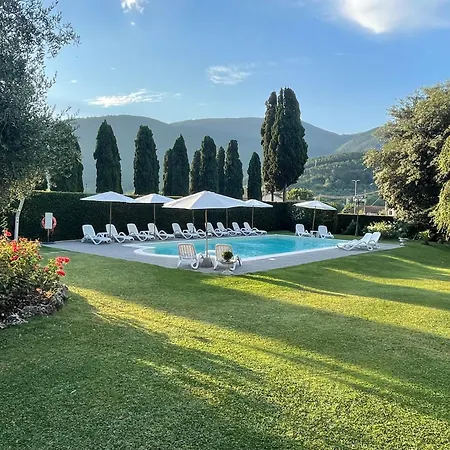 Del Papa 2* Lucca